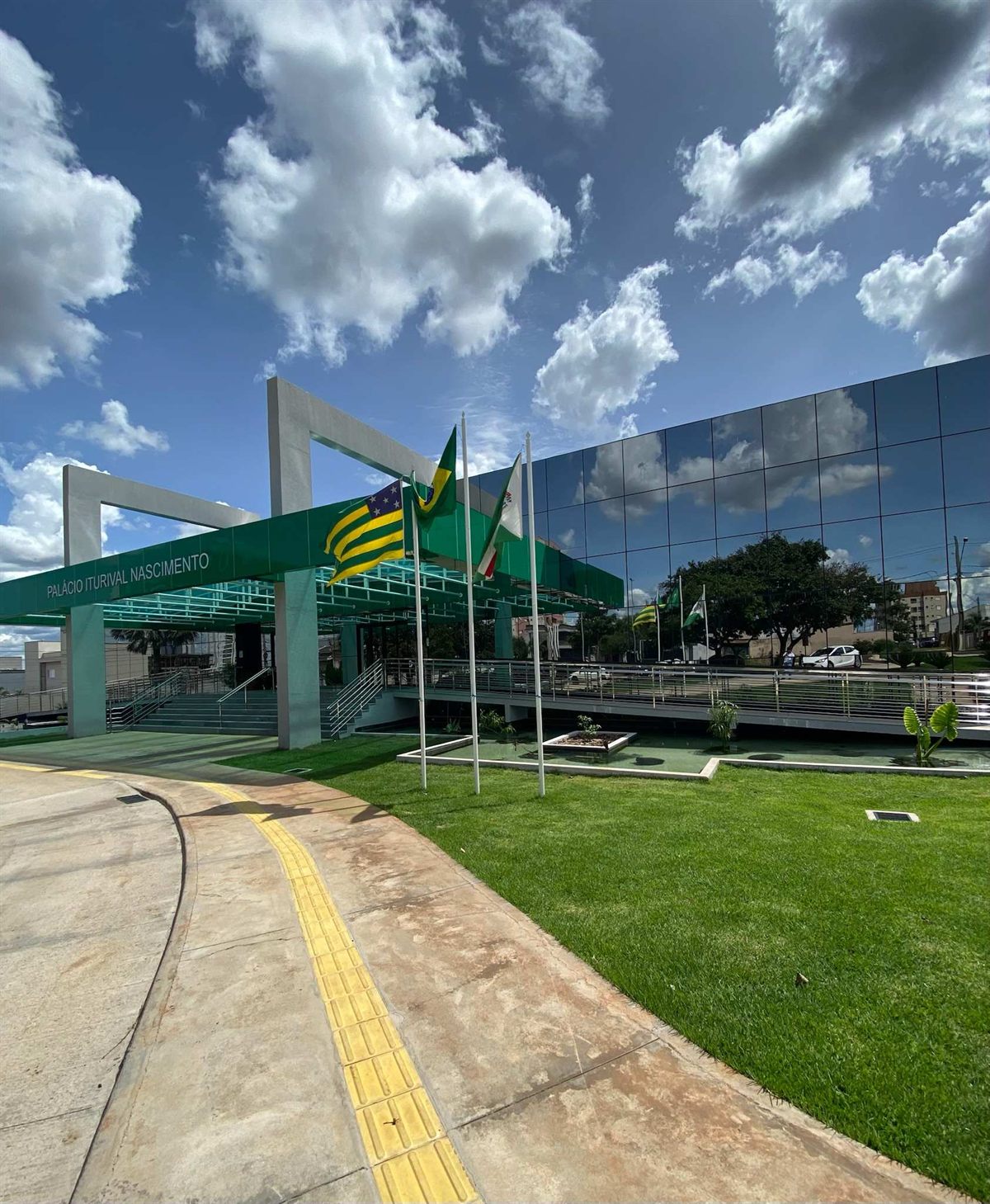 Prédio da Câmara Municipal de Rio Verde construído pela Verc
